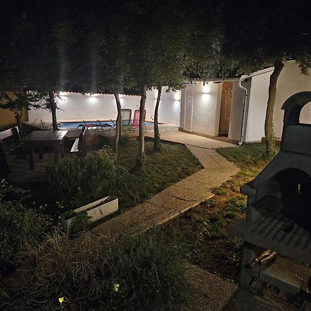 Kuca Za Odmor Dean Pavicini Exterior foto